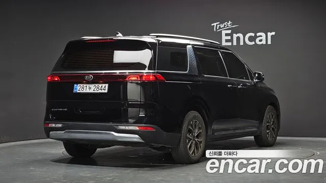 Kia Carnival 2020 thumb 2
