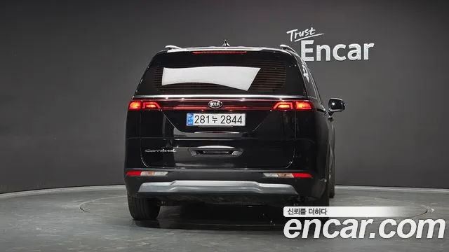 Kia Carnival 2020 thumb 4