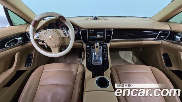 Porsche Panamera 2013 thumb 7