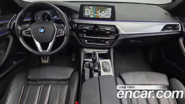 BMW 5-Series 2017 thumb 7