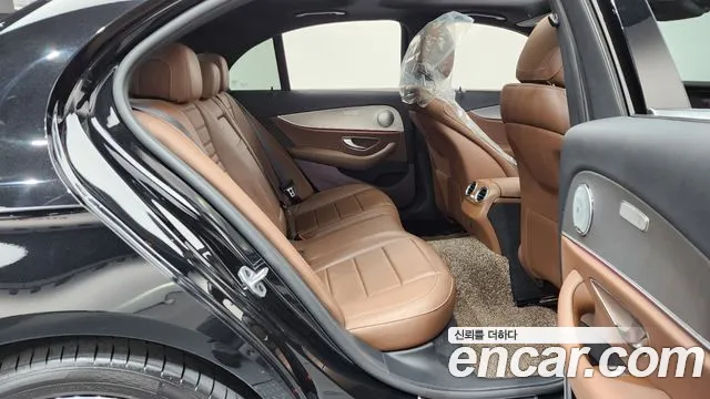 Mercedes-Benz E-Класс 2019 thumb 11