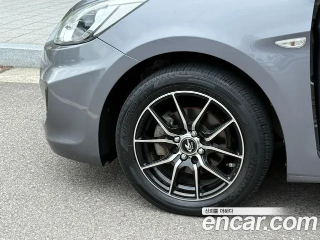 Hyundai Accent 2015 thumb 5