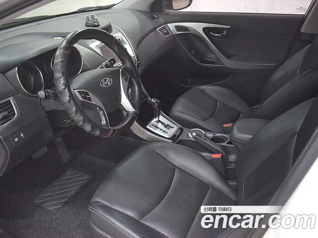 Hyundai Avante 2011 thumb 4