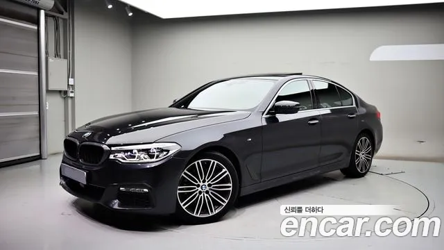 BMW 5-Series 2018 thumb 2