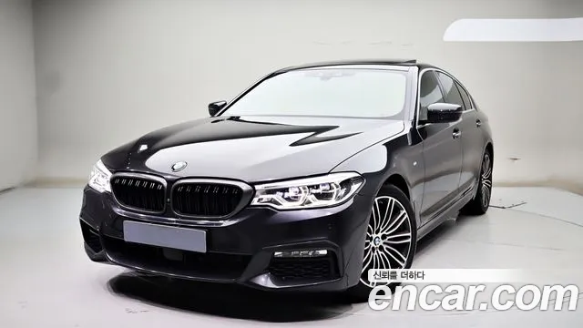 BMW 5-Series 2018 thumb 12