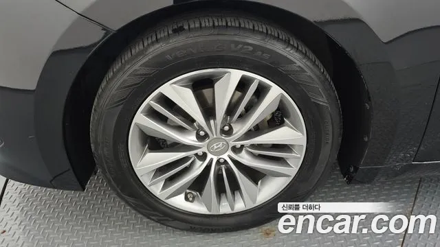 Hyundai Grandeur 2017 thumb 5