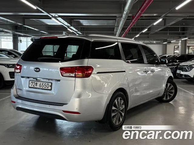 Kia Carnival 2014 thumb 5