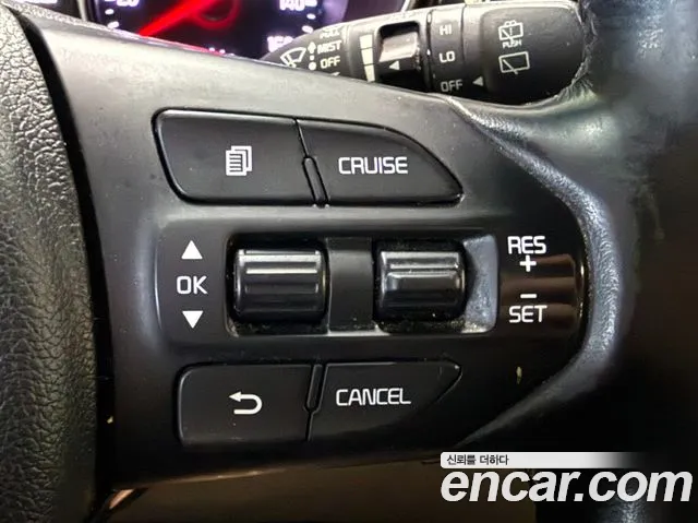 Kia Carnival 2014 thumb 9