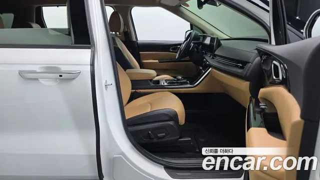 Kia Carnival 2021 thumb 11