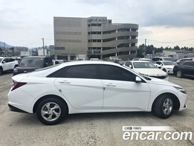 Hyundai Avante 2022 thumb 4