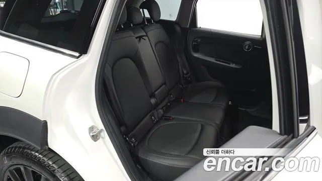 MINI Countryman 2023 thumb 12