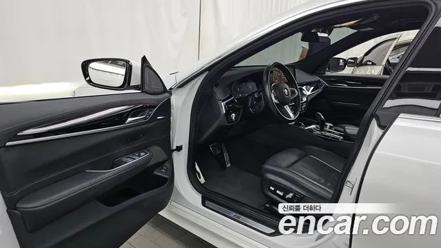 BMW Gran Turismo 2023 thumb 10
