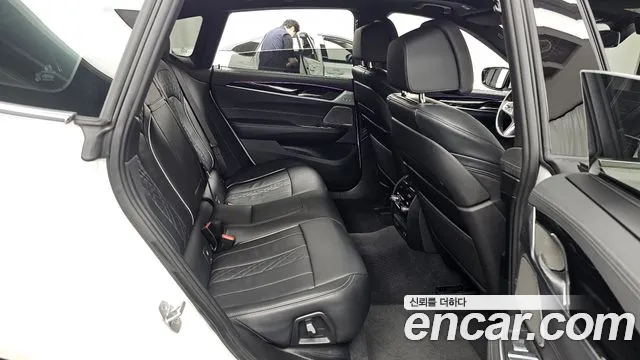 BMW Gran Turismo 2023 thumb 12