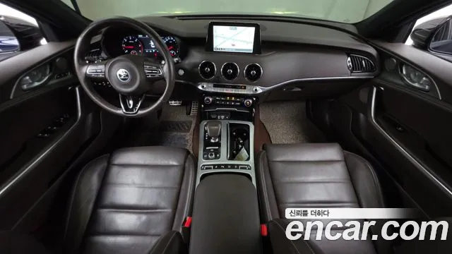 Kia Stinger 2019 thumb 7