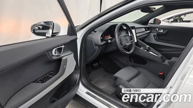 Polestar 2 2022 thumb 10