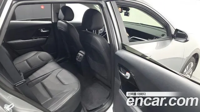 Kia Niro 2021 thumb 10