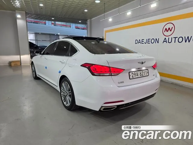 Genesis G80 2017 thumb 3