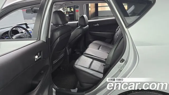 Hyundai i30 2009 thumb 11