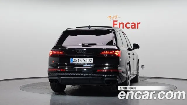 Audi SQ7 2025 thumb 4