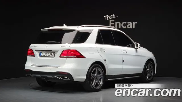 Mercedes-Benz GLE 2018 thumb 2