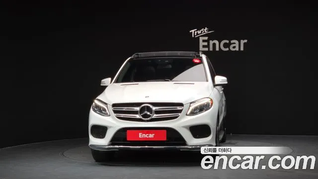 Mercedes-Benz GLE 2018 thumb 3