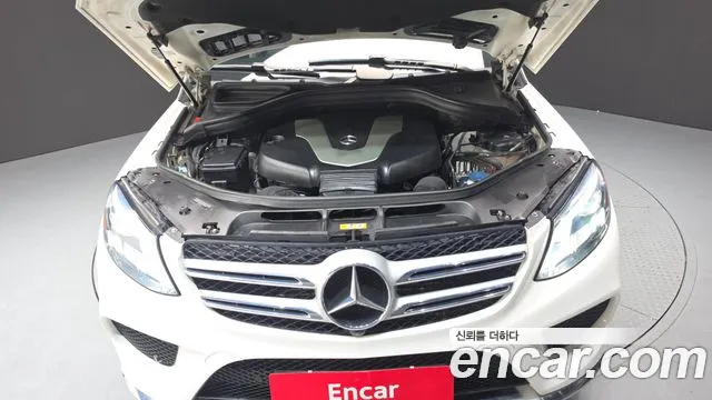 Mercedes-Benz GLE 2018 thumb 6
