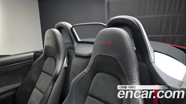 Porsche Cayman 2018 thumb 11