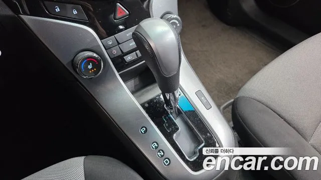 ChevroletGMDaewoo Lacetti 2010 thumb 9