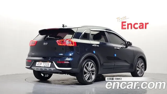 Kia Niro 2017 thumb 2