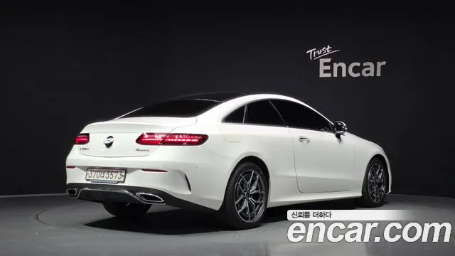 Mercedes-Benz E-Класс 2023 thumb 2