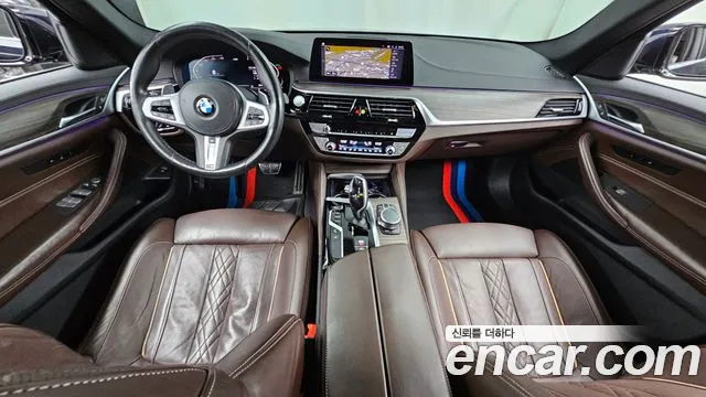 BMW 5-Series 2020 thumb 7