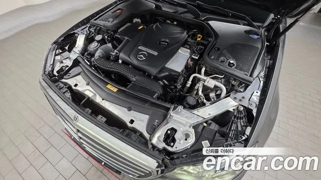 Mercedes-Benz E-Класс 2017 thumb 6