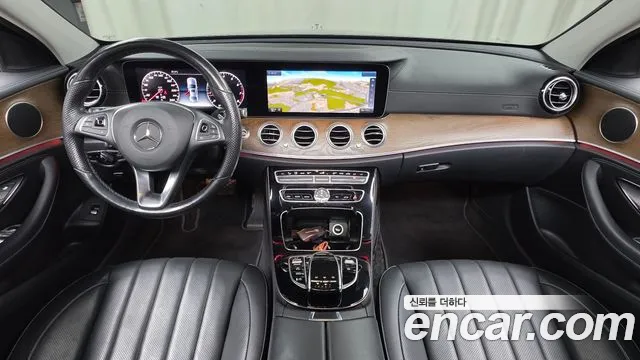 Mercedes-Benz E-Класс 2017 thumb 7