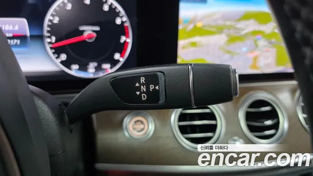 Mercedes-Benz E-Класс 2017 thumb 9