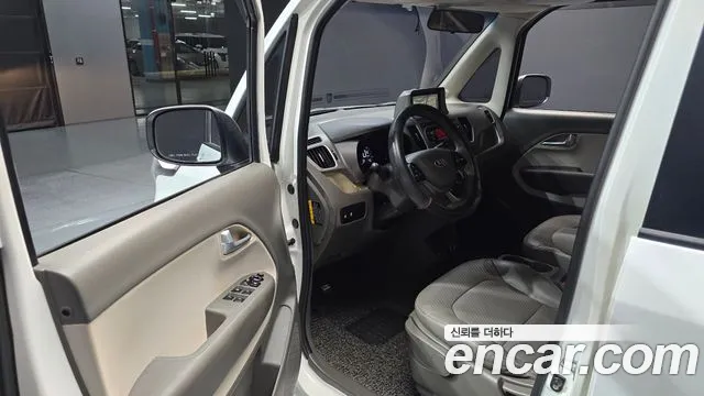 Kia Ray 2013 thumb 10