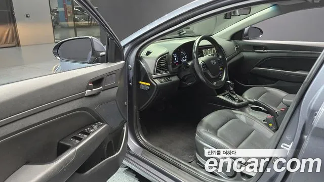 Hyundai Avante 2018 thumb 10