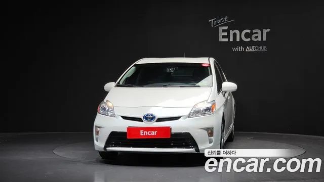 Toyota Prius 2012 thumb 3