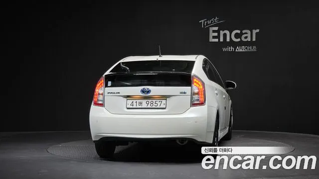 Toyota Prius 2012 thumb 4