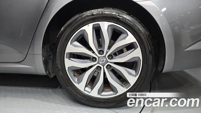 Renault-KoreaSamsung Megane 2016 thumb 5