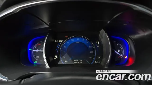 Renault-KoreaSamsung Megane 2016 thumb 8
