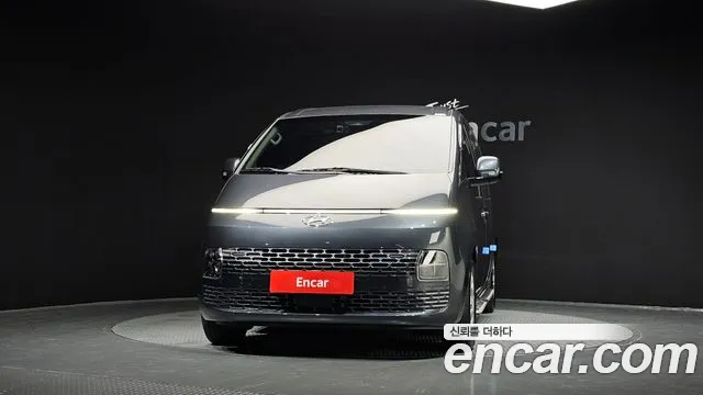 Hyundai Staria 2023 thumb 3