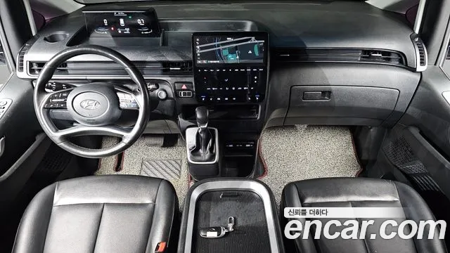 Hyundai Staria 2023 thumb 7
