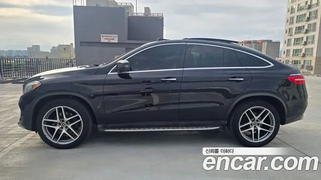 Mercedes-Benz GLE 2017 thumb 6