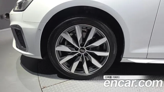 Audi A4 2023 thumb 5