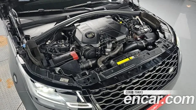 Land Rover Range Rover Velar 2018 thumb 6
