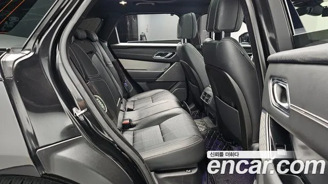 Land Rover Range Rover Velar 2018 thumb 11