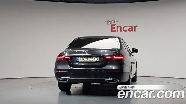 Mercedes-Benz E-Класс 2021 thumb 3