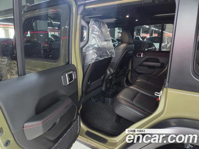 Jeep Wrangler 2025 thumb 8