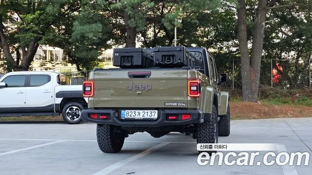 Jeep Gladiator 2025 thumb 4