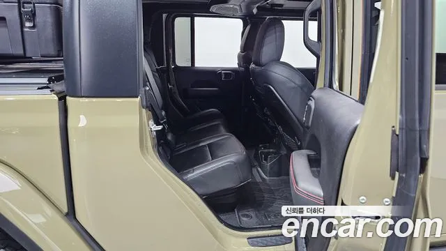 Jeep Gladiator 2025 thumb 11